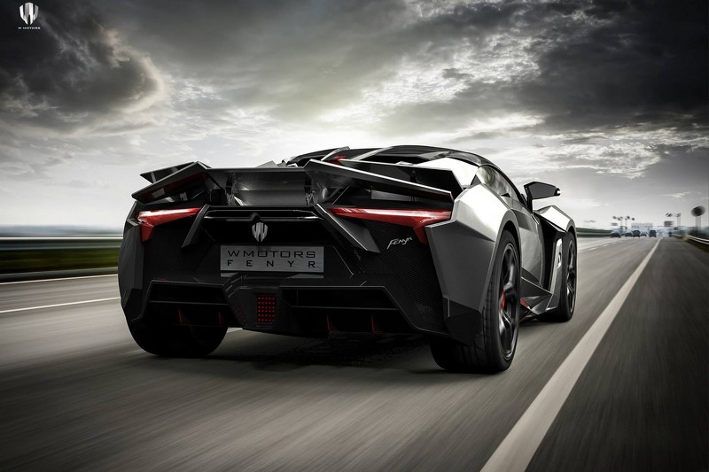 W Motors Fenyr SuperSport