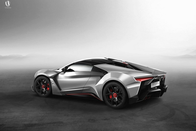 W Motors Fenyr SuperSport