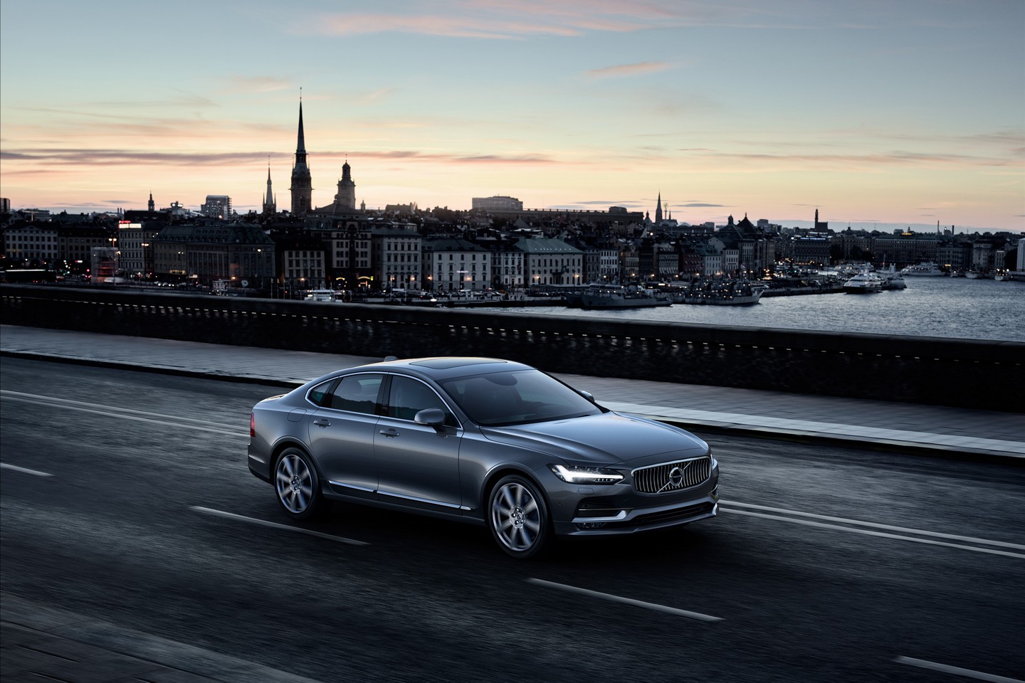 Volvo S90 2016